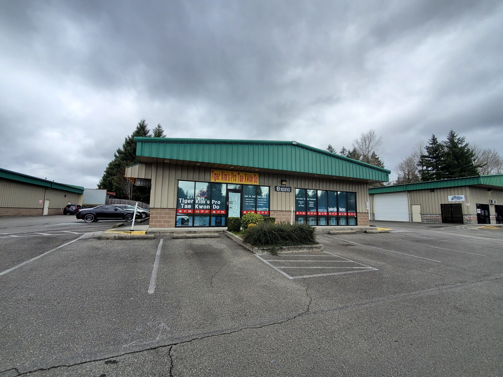 13909 Meridian Ave E, Puyallup, WA à louer Photo de l’immeuble– Image 1 sur 10