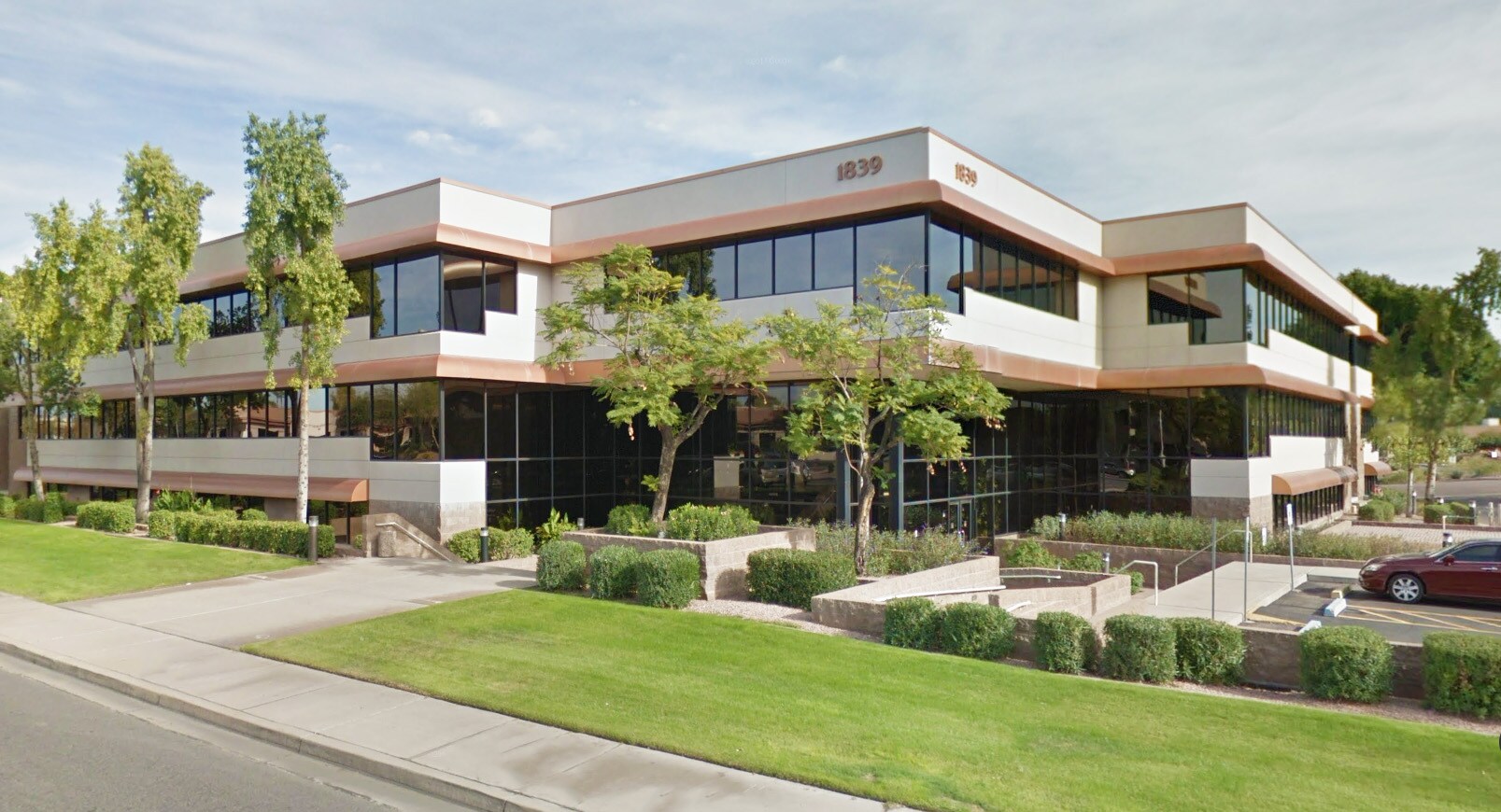 1839 S Alma School Rd, Mesa, AZ à louer Photo principale– Image 1 sur 8