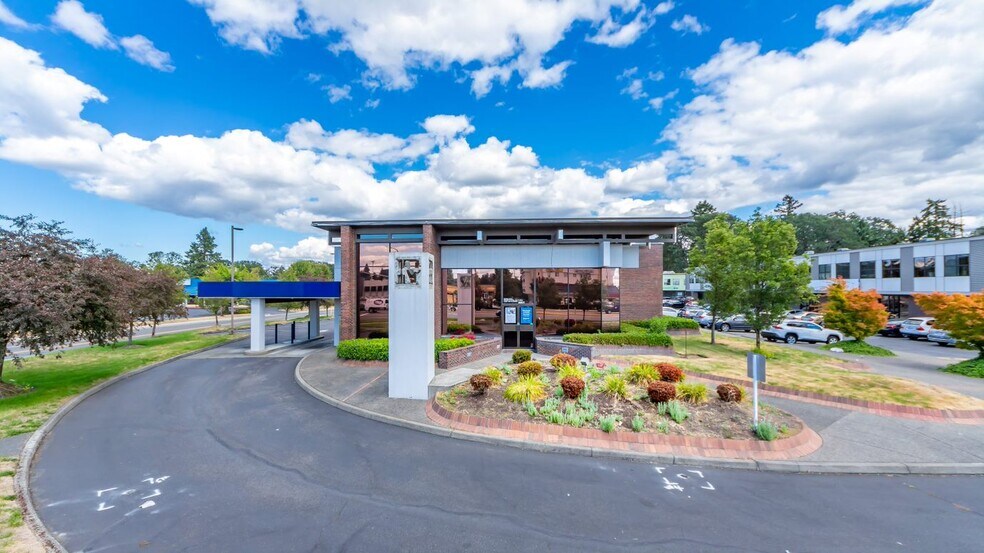 8801 S Tacoma Way, Tacoma, WA à vendre - Photo de l’immeuble – Image 2 sur 9