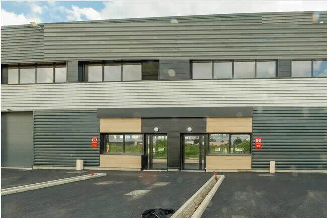 Plus de détails pour 1 Rue Henri Becquerel, Aulnay-sous-Bois - Local d'activités à louer