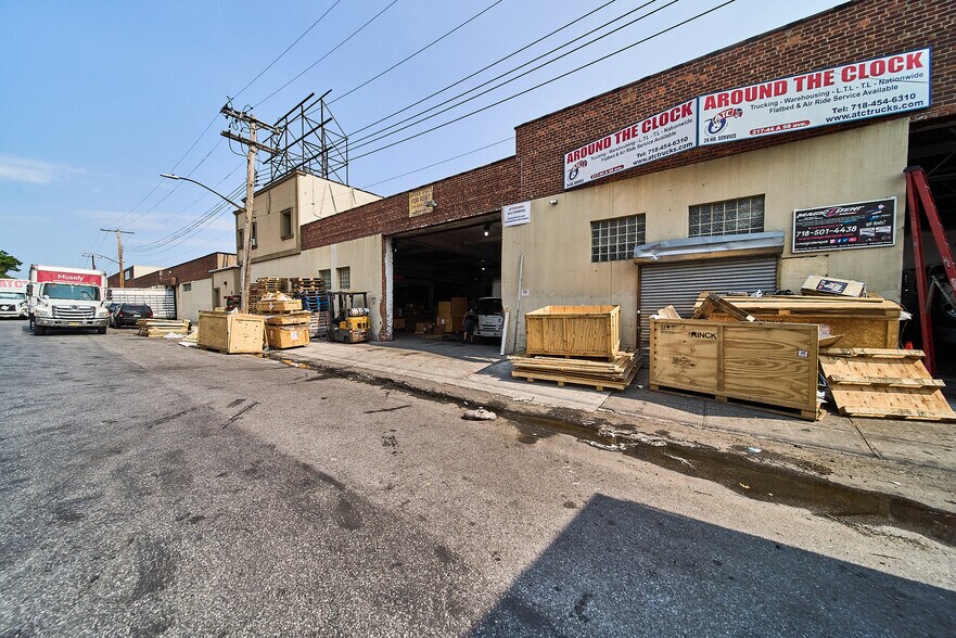 21744 98th Ave, Queens Village, NY à louer - Photo de l’immeuble – Image 2 sur 5
