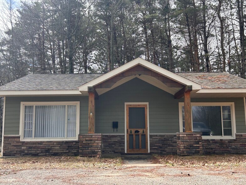 79 Higgins Lake dr, Roscommon, MI à vendre - Photo de l’immeuble – Image 2 sur 20