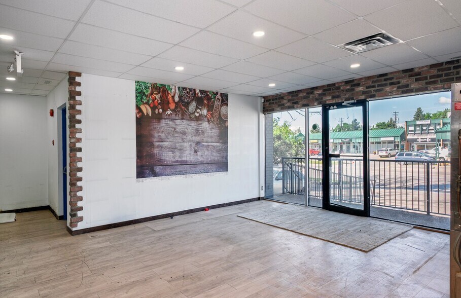 8408 Elbow Dr SW, Calgary, AB à louer - Photo de l’immeuble – Image 2 sur 5