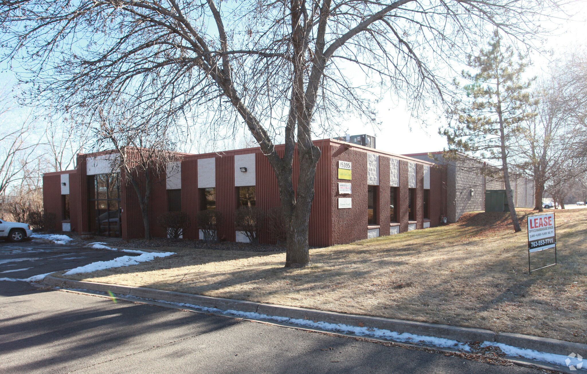 15395 31st Ave, Plymouth, MN à louer Photo principale– Image 1 sur 10