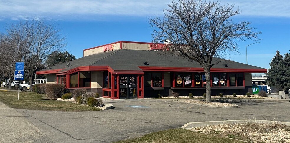 2580 Airport Way, Boise, ID à louer - Photo de l’immeuble – Image 3 sur 14
