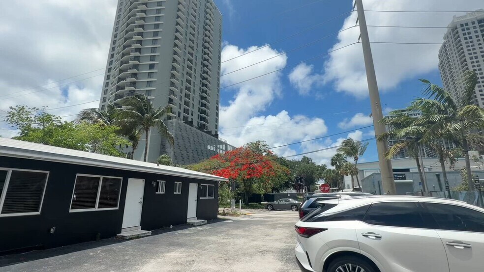 503 SW 2nd Ave, Fort Lauderdale, FL à louer - Vidéo sur l’annonce professionnelle – Image 2 sur 9