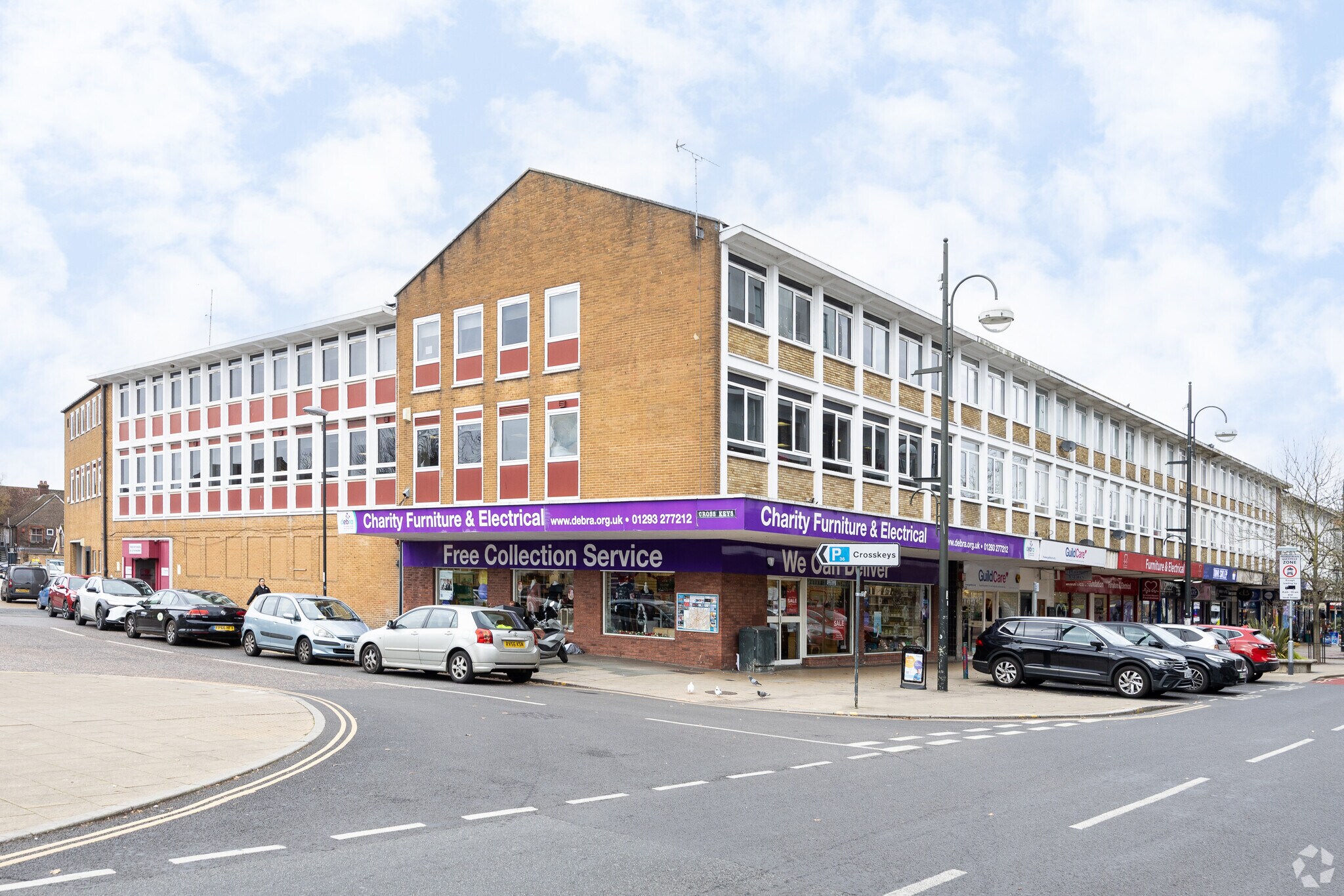 40-52 The Broadway, Crawley à louer Photo principale– Image 1 sur 3