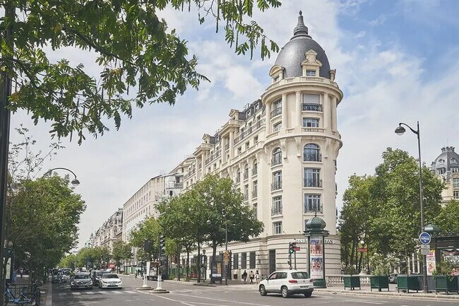 Plus de détails pour Local commercial à louer