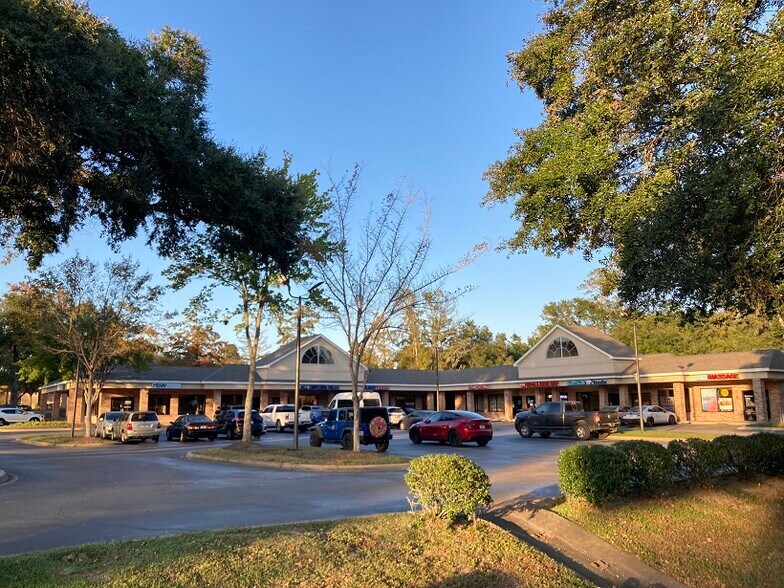 1989 Capital Cir NE, Tallahassee, FL à vendre - Photo de l’immeuble – Image 2 sur 8