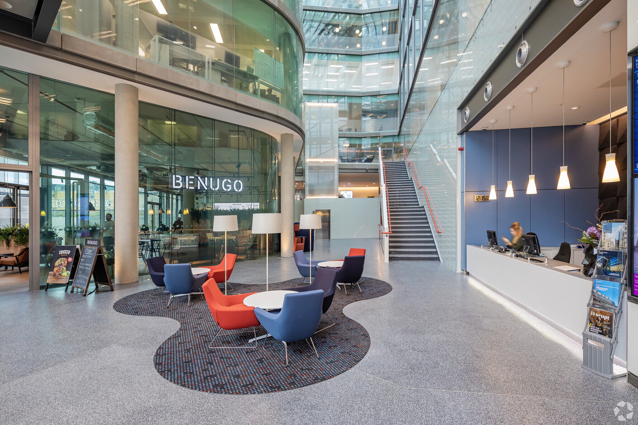 80 Wood Ln, Londres à louer Photo intérieure– Image 1 sur 11