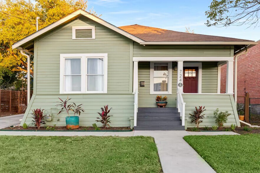 724 N Cherry St, San Antonio, TX à vendre - Photo de l’immeuble – Image 2 sur 34