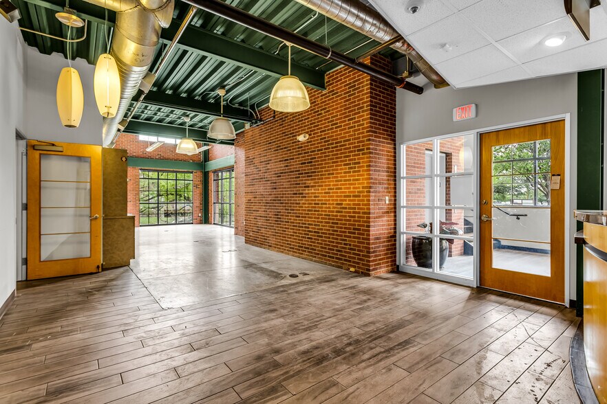 4340 N Josey Ln, Carrollton, TX à louer - Photo intérieure – Image 2 sur 9