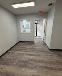 850-880 Church Rd, Elgin, IL à louer - Photo intérieure – Image 3 sur 4