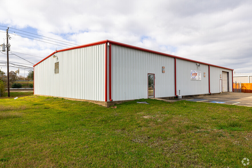 509 N 8th St, La Porte, TX à louer - Photo de l’immeuble – Image 2 sur 16