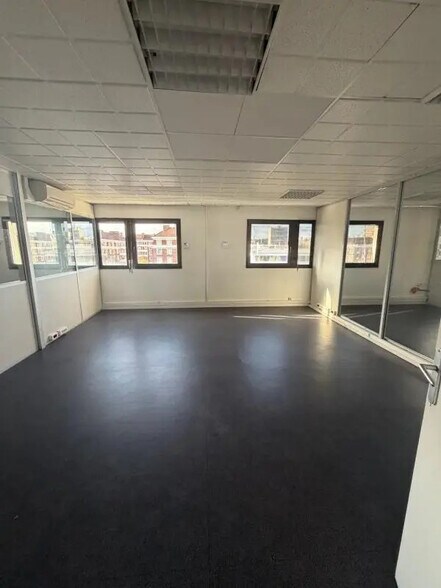 5 Rue Maurice Grandcoing, Ivry-sur-Seine à louer - Photo de l’immeuble – Image 2 sur 10