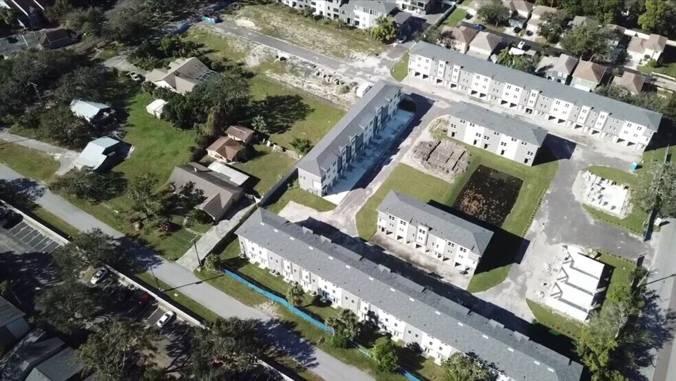 3405 W Kenyon Ave, Tampa, FL à vendre - Vidéo sur l’annonce professionnelle – Image 2 sur 23