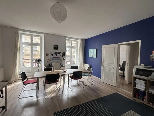 Plus de détails pour Bureau à louer