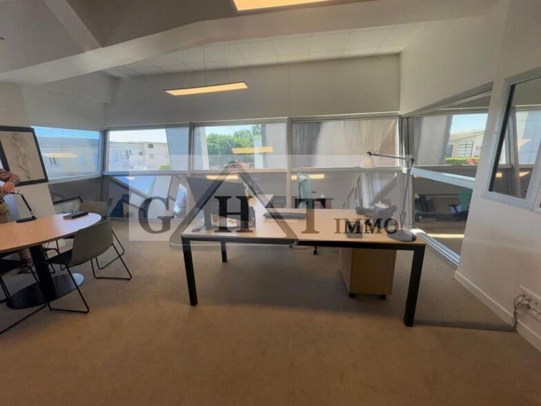 Industriel/Logistique dans Champigny-sur-Marne à vendre - Photo intérieure – Image 1 sur 1