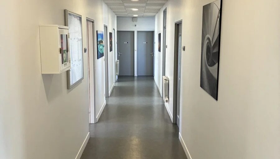 Rue Du Docteur Albert Schweitzer, Morangis à louer - Photo de l’immeuble – Image 3 sur 10