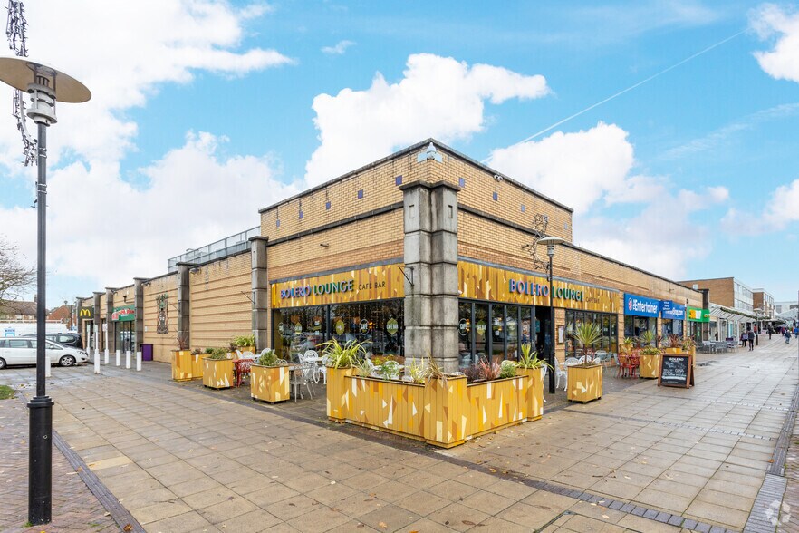 2-34 West Walk, Yate à louer - Photo principale – Image 1 sur 18