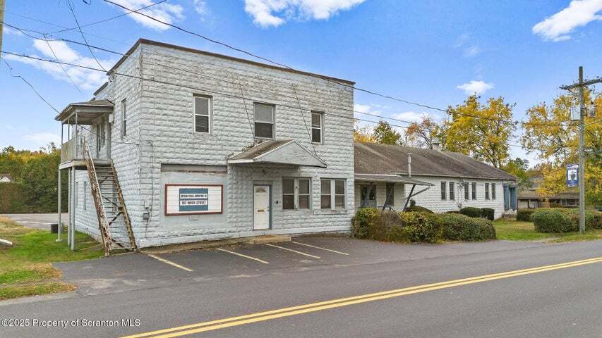 707 River St, Peckville, PA à vendre - Photo de l’immeuble – Image 2 sur 6