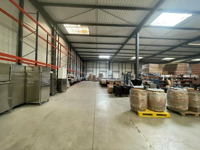 Industriel/Logistique dans Meyzieu à louer - Photo de l’immeuble – Image 3 sur 12