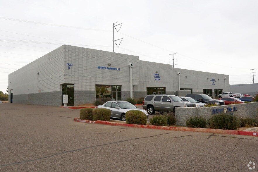 1730 W Sunrise Blvd, Gilbert, AZ à louer - Photo de l’immeuble – Image 3 sur 9
