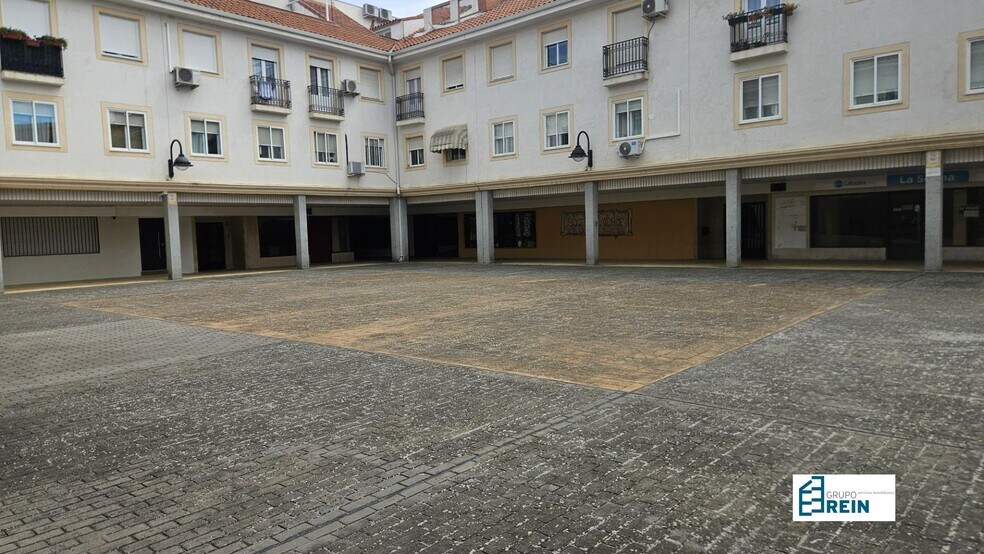 Ronda de Santa Susana, 4, Torres de la Alameda, Madrid à vendre - Photo de l’immeuble – Image 1 sur 5