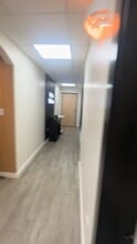 2651-2675 Irvine Ave, Costa Mesa, CA à louer - Vidéo sur l’annonce professionnelle 