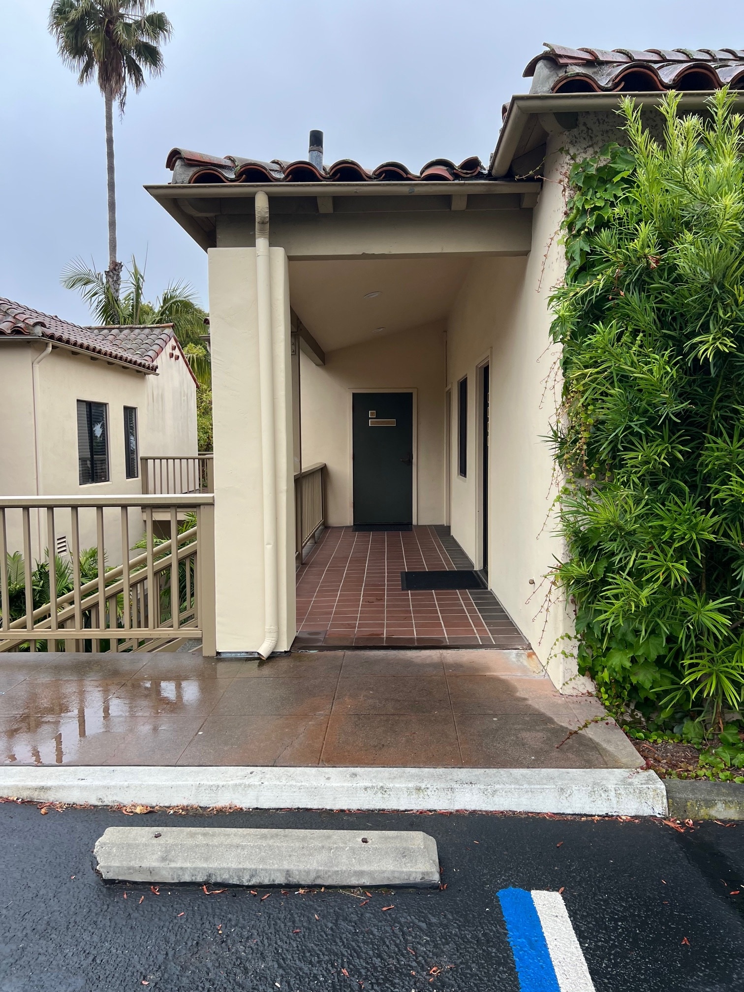 601 E Arrellaga St, Santa Barbara, CA à louer Photo intérieure– Image 1 sur 3