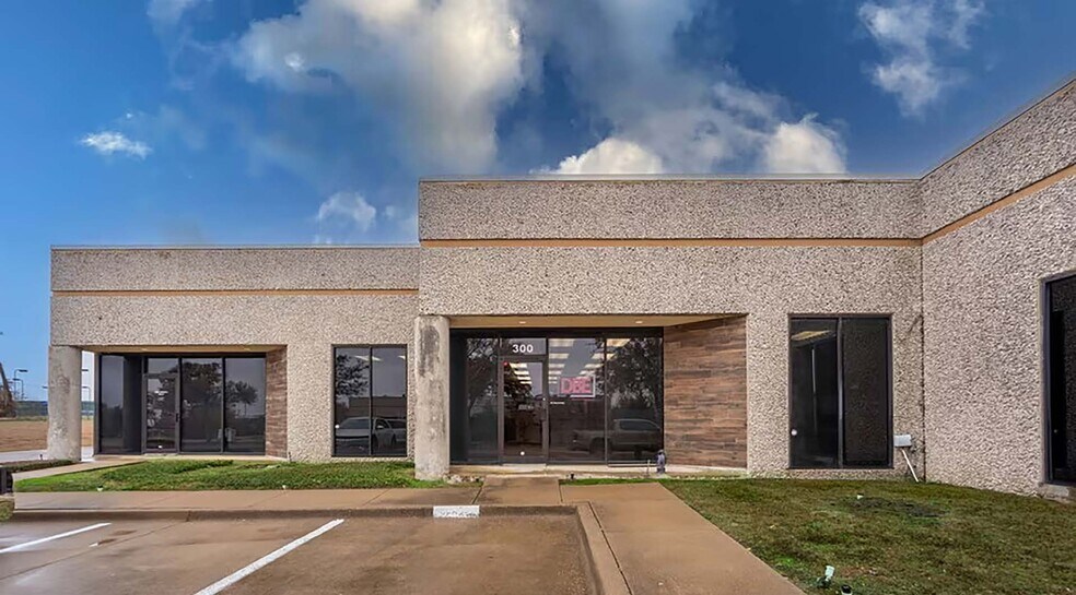 1930 Alpha Dr, Rockwall, TX à louer - Photo de l’immeuble – Image 1 sur 9