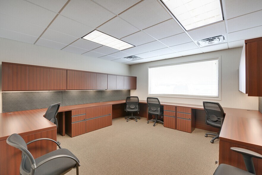 650 Dodge Ave NW, Elk River, MN à louer - Photo intérieure – Image 2 sur 8
