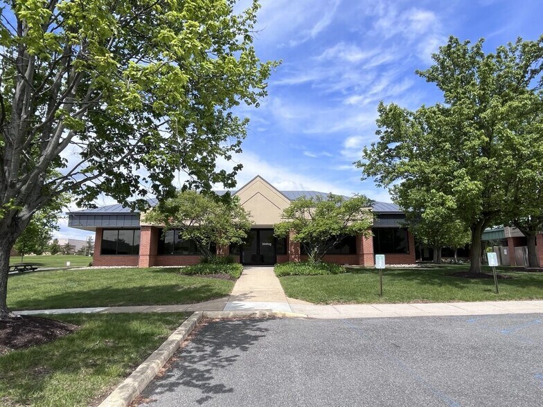 225 Corporate Blvd, Newark, DE à louer - Photo de l’immeuble – Image 2 sur 5