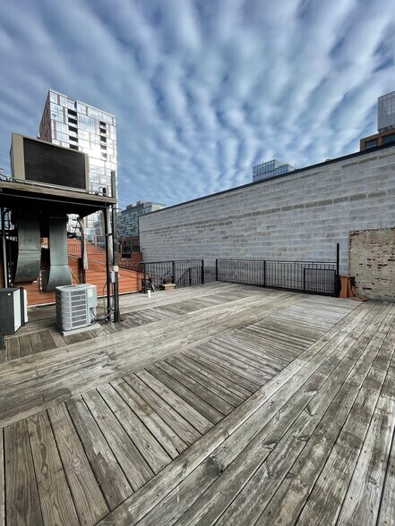 1111 W Randolph St, Chicago, IL à vendre - Photo de l’immeuble – Image 2 sur 51