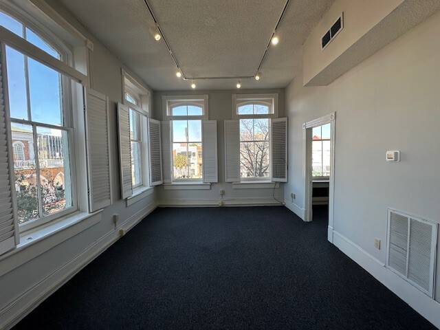 102 Person St, Fayetteville, NC à louer - Photo de l’immeuble – Image 3 sur 8
