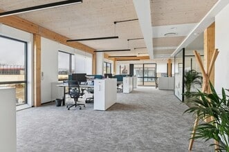 Local d’activités dans Nanterre à louer Photo intérieure– Image 2 sur 8