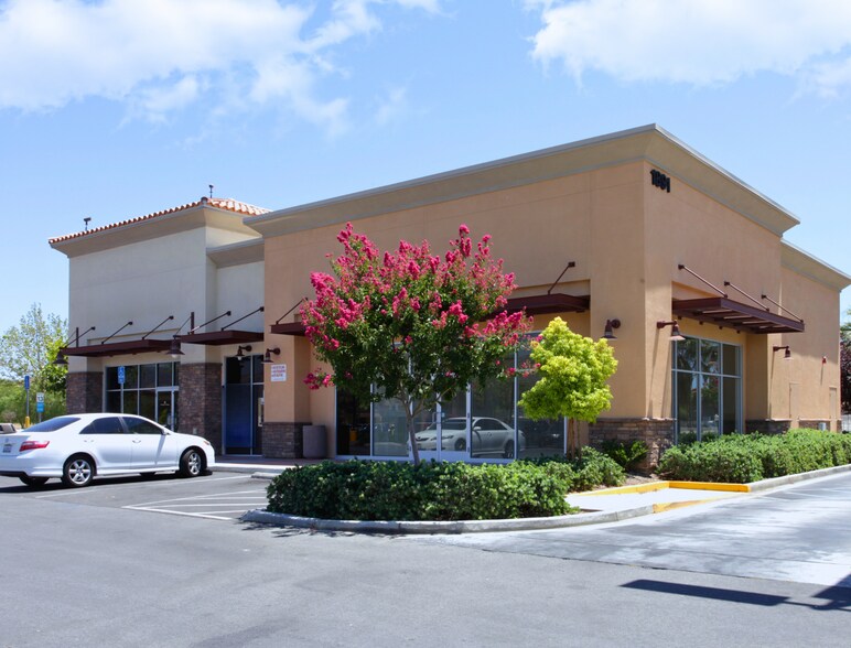 1891 S San Jacinto Ave, San Jacinto, CA à louer - Photo de l’immeuble – Image 1 sur 8