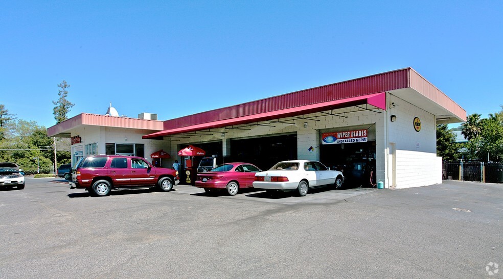 603 Lincoln Ave, Napa, CA à louer - Photo de l’immeuble – Image 3 sur 8