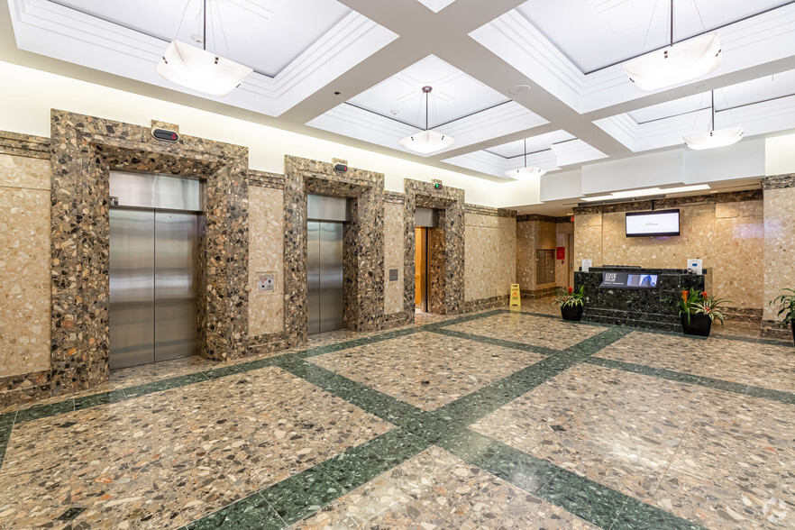 150 Metcalfe St, Ottawa, ON à louer - Hall d’entrée – Image 2 sur 3