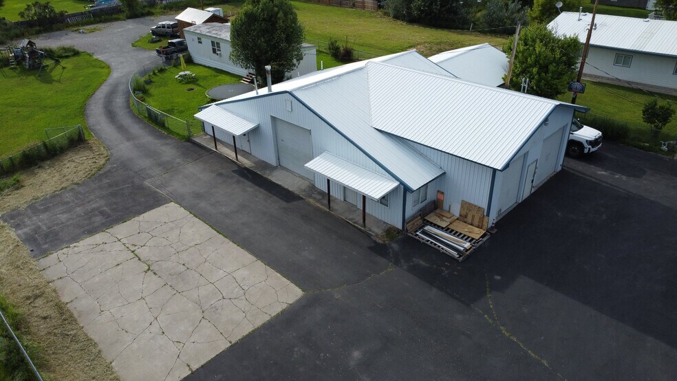 396 Willow Glen Dr, Kalispell, MT à louer - Photo de l’immeuble – Image 3 sur 12