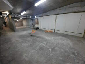 Local d'activités dans Courbevoie à vendre Photo intérieure– Image 2 sur 4