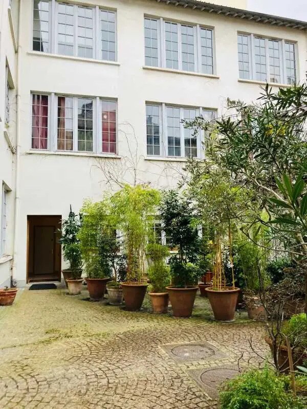Bureau dans Paris à louer Photo de l’immeuble– Image 1 sur 11