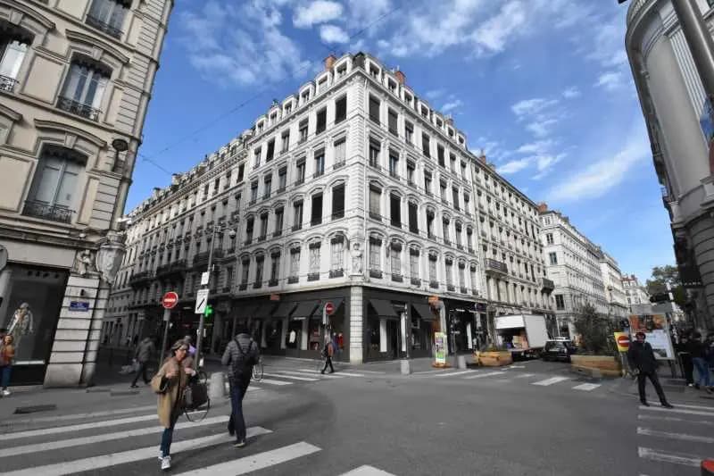 54 Rue Président Edouard Herriot, Lyon à louer Photo de l’immeuble– Image 1 sur 7