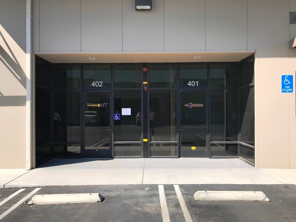 10653 G Ave, Hesperia, CA à louer Photo de l’immeuble– Image 1 sur 9