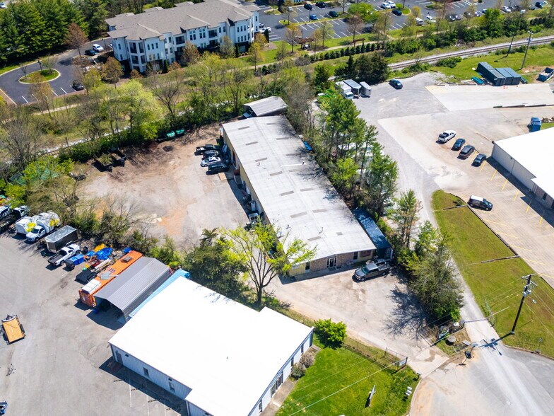 1127 Harpeth Industrial Ct, Franklin, TN à vendre - Photo de l’immeuble – Image 3 sur 11