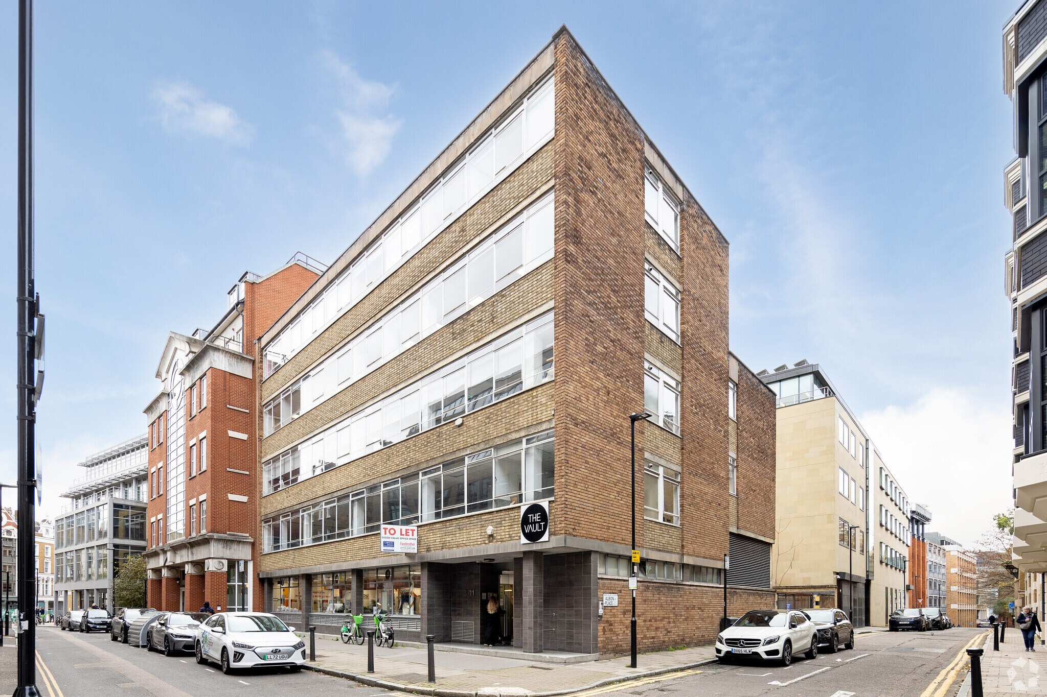 8-11 St Johns Ln, Londres à vendre Photo principale– Image 1 sur 5