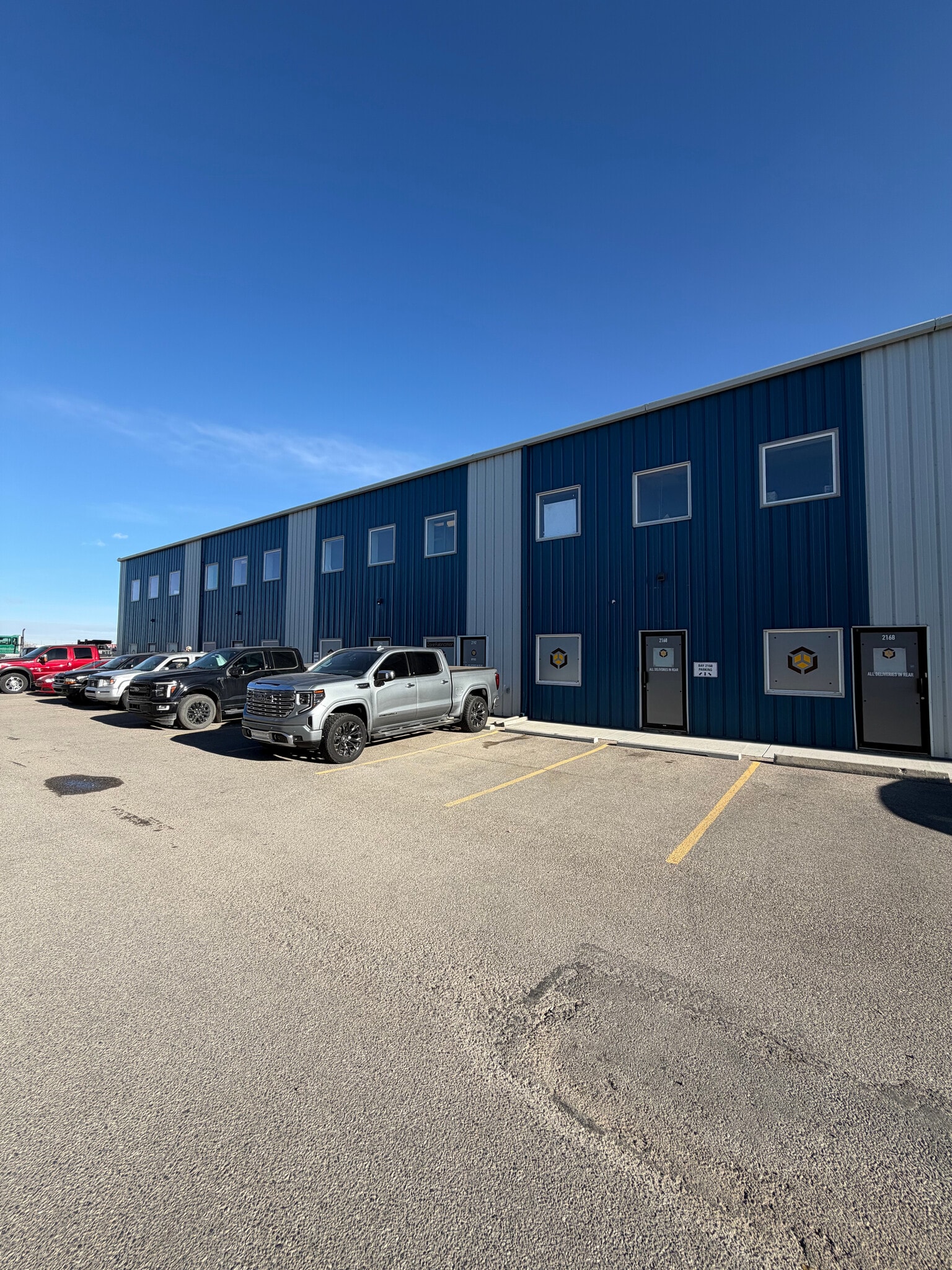 8800 Venture Ave SE, Calgary, AB à louer Photo de l’immeuble– Image 1 sur 8