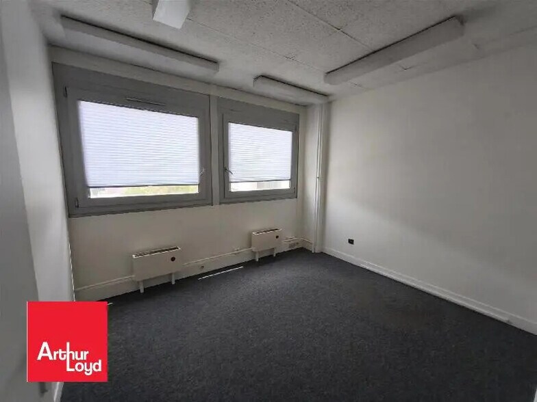 Bureau dans Chartres à louer - Photo de l’immeuble – Image 2 sur 3