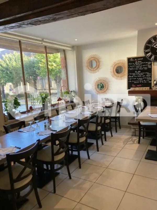 Plus de détails pour Local commercial à vendre