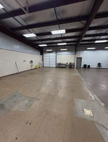 7032 N Dixie Dr, Dayton, OH à vendre - Photo de l’immeuble – Image 3 sur 9